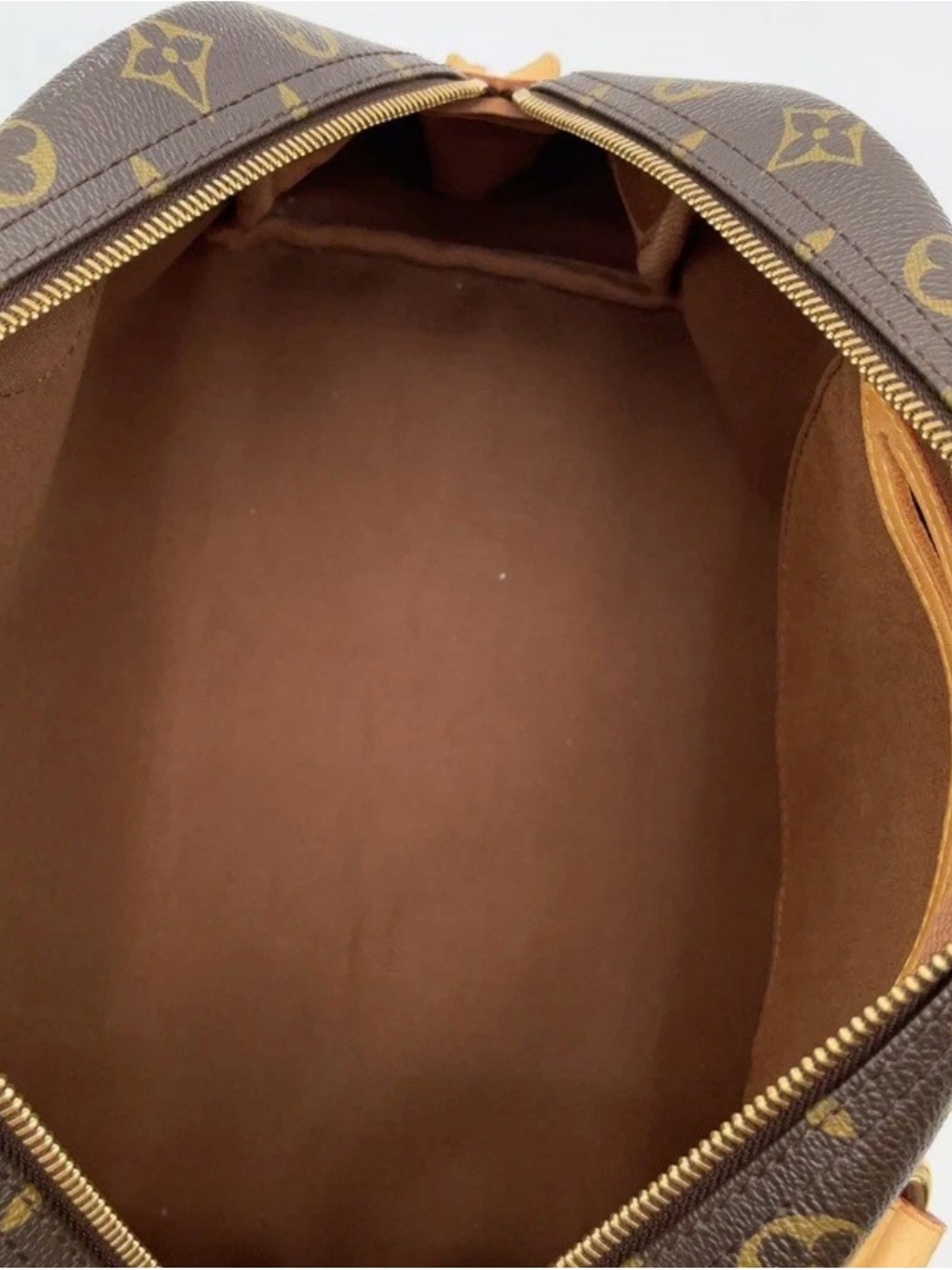 Louis Vuitton Monogram Canvas Shoulder Bag with Vachetta Trim - Picture 13 of 16